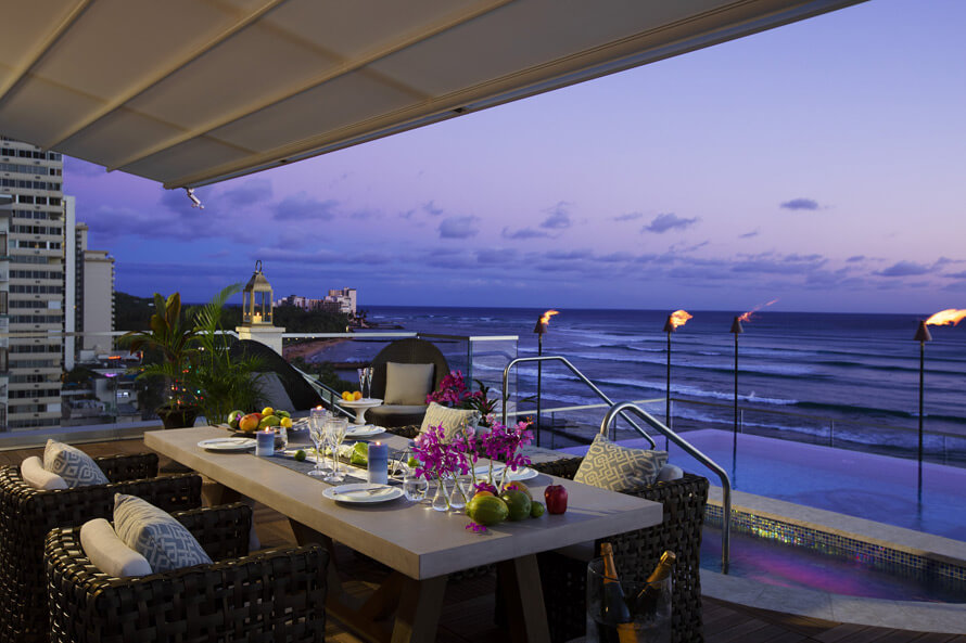 Plan a dining experience with the horizon as your backdrop.