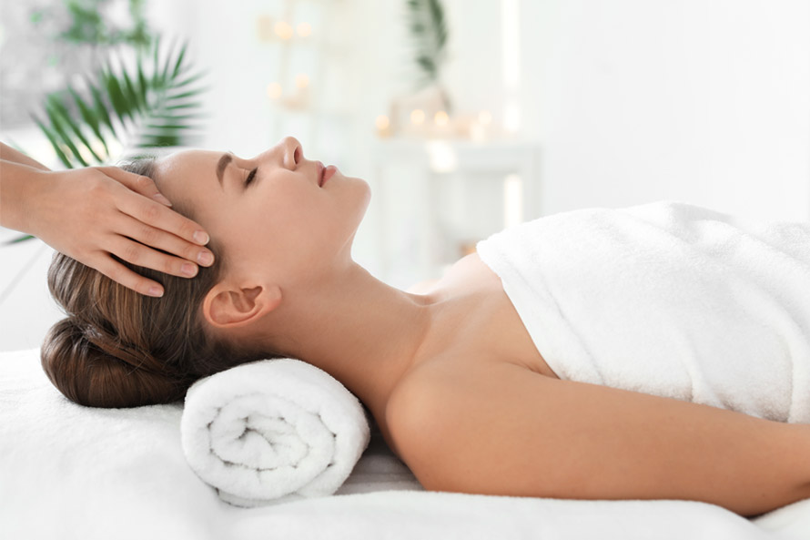 Enjoy a relaxing massage at ESPACIO Spa.